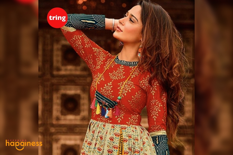 Sara Khan