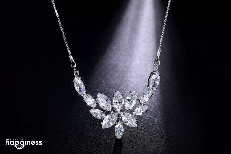 Luxury Pendant Necklace